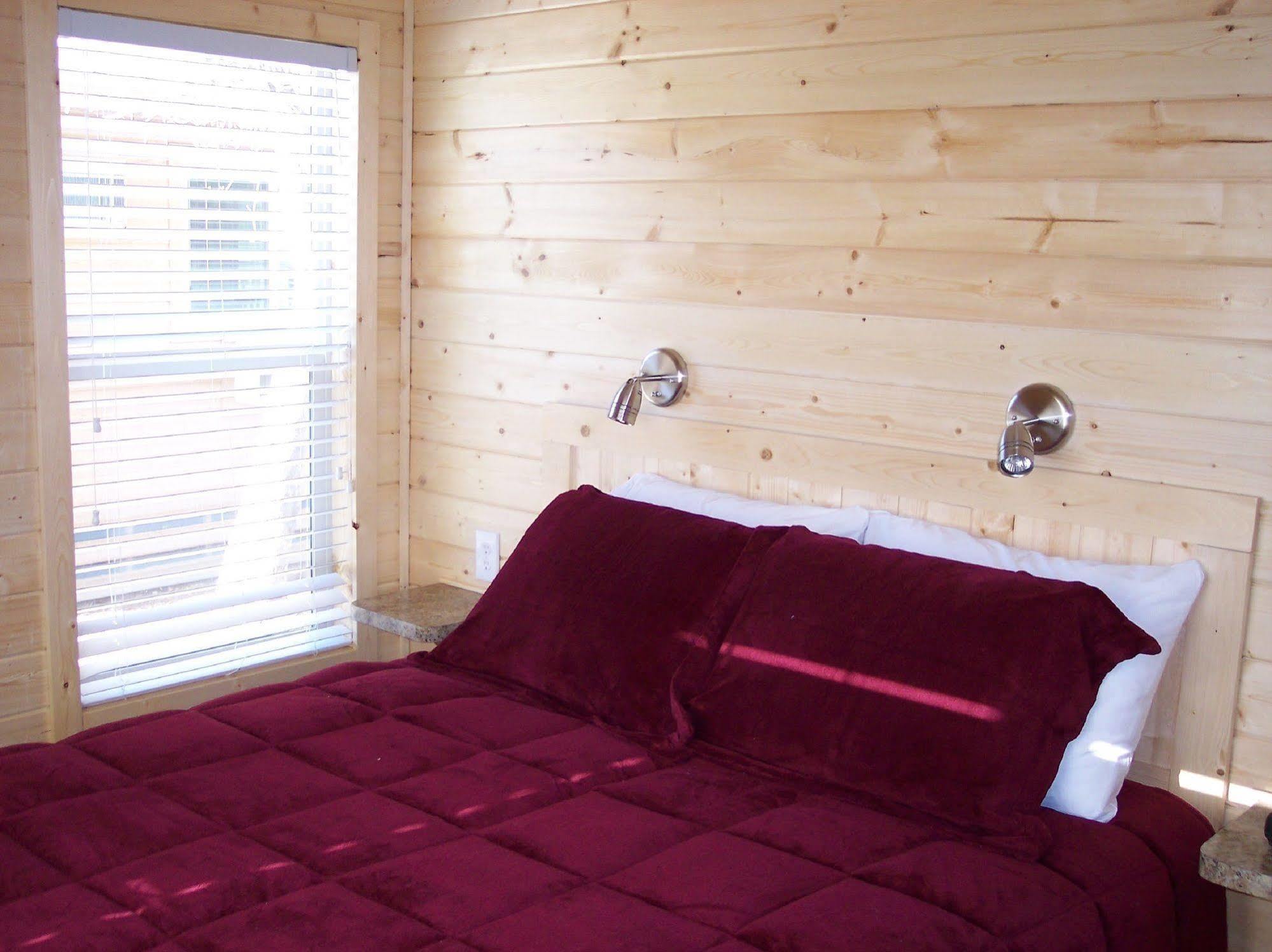 Rancho Oso Rv & Camping Resort Goleta Buitenkant foto